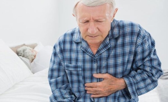 Viêm đại tràng ở người cao tuổi: Nguy cơ thường bị bỏ qua