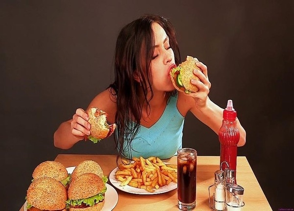 FTT_Thói quen ăn nhanh: Tốt hay xấu cho hệ tiêu hóa?