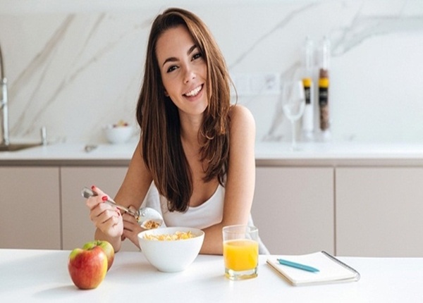 FTT_Uống nước lạnh trong bữa ăn có hại không?